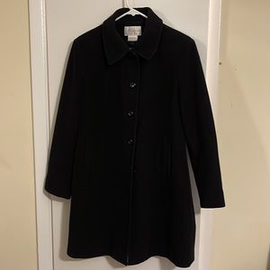 Medium black women’s blazer
